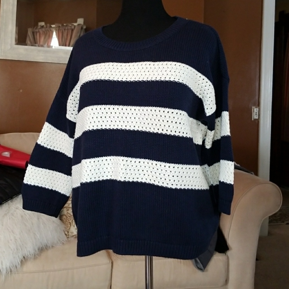 SWEATER
